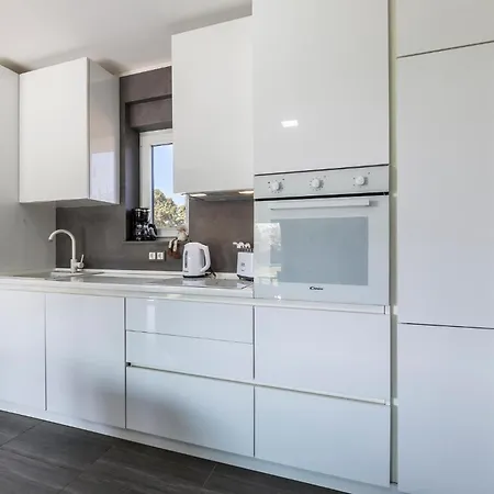 Pet Friendly In With Kitchen 펜션 *