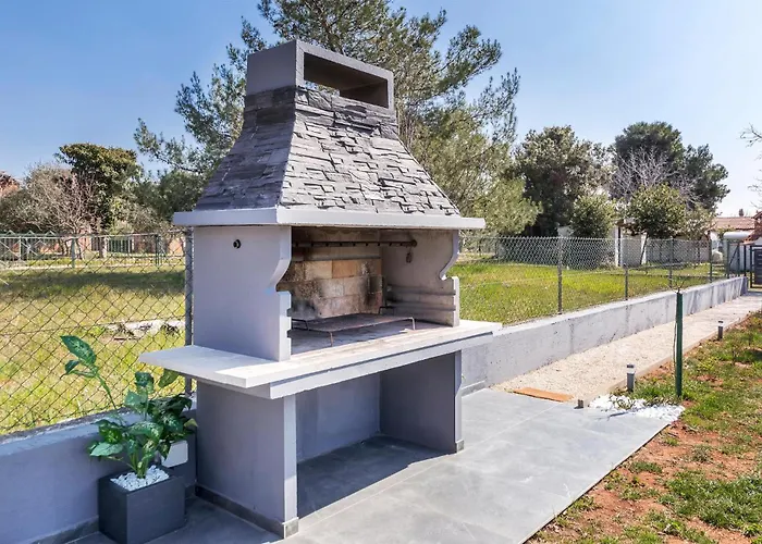 Pet Friendly In With Kitchen 펜션