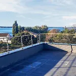 Cozy In With House Sea View