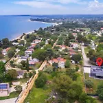 Cozy In With House Sea View פרוי